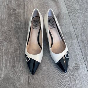 NWOB TinaCus Cap Toe Scuplted Heels Off-White Leather Pump Size US6